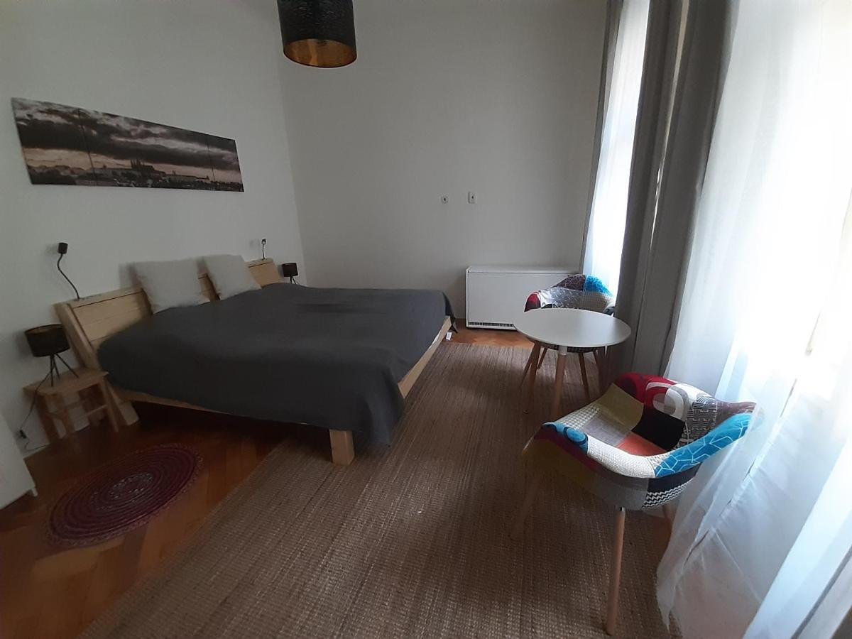 Soukromy Pokoj V Srdci Prahy Appartement Praag Buitenkant foto